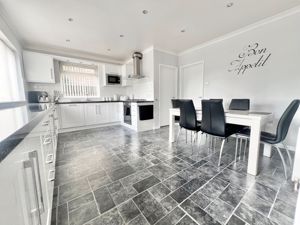 Photo 19- click for photo gallery